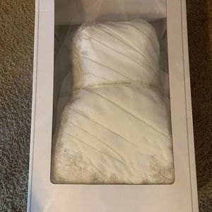 Wedding Dress Softwhite Size 4